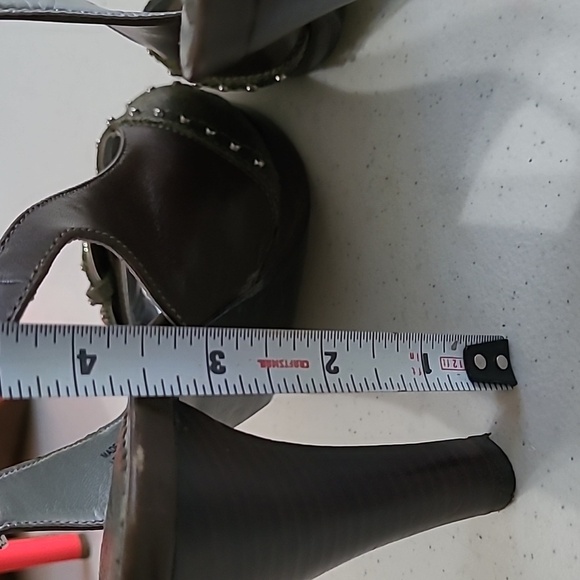💥3/12 Carlos Olive Green Open-Toe sling back heels with silver hardware size 8 - Picture 9 of 10